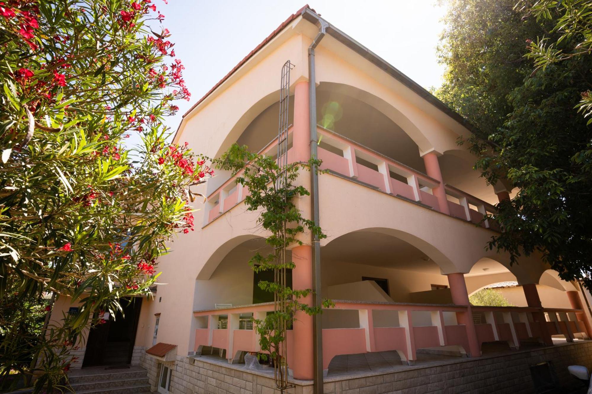 Villa Barbara Oasis Central Suite With Terrace Novalja Exteriör bild